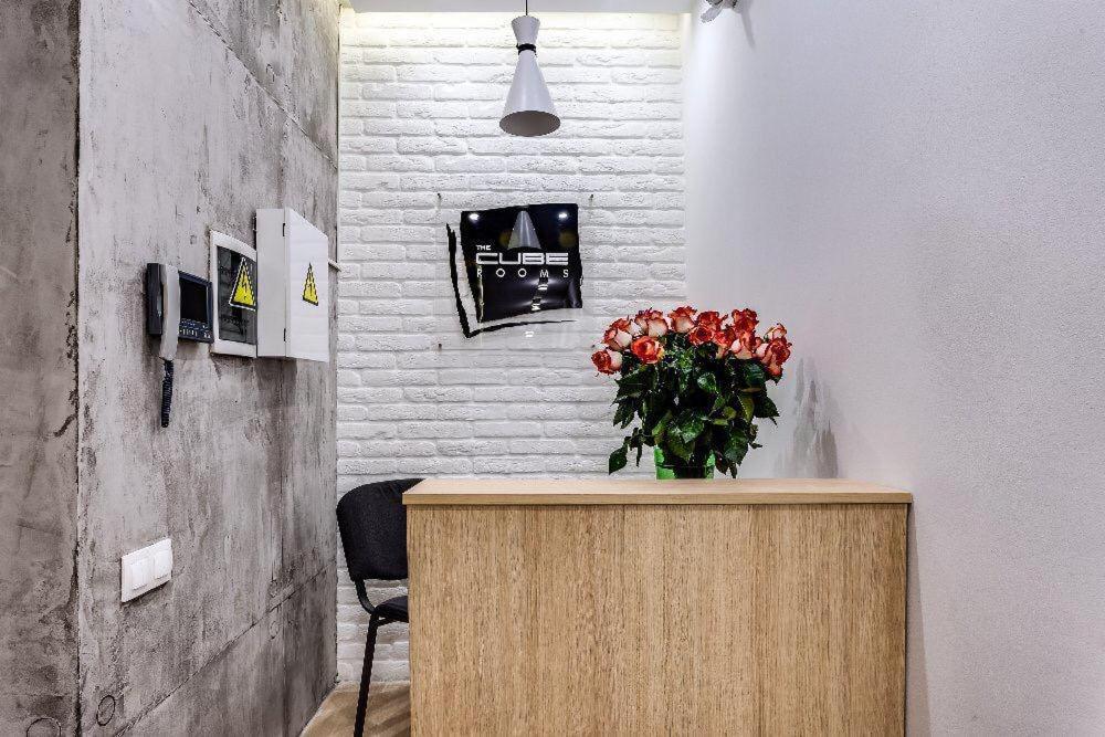 The Cube Rooms Λβιβ Εξωτερικό φωτογραφία